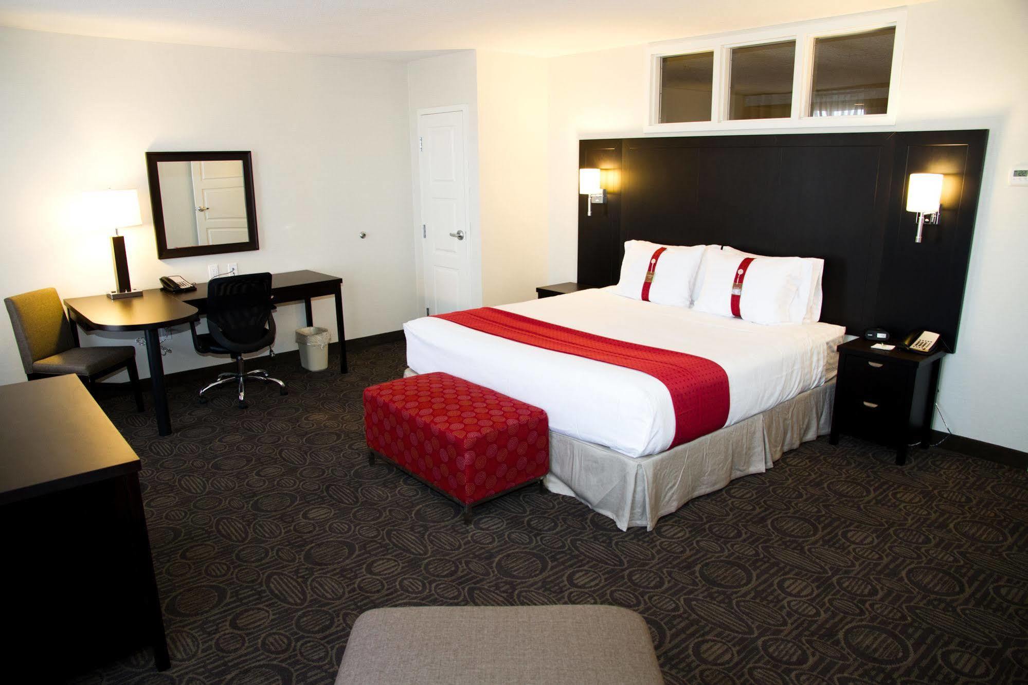 Holiday Inn Hotel & Suites Red Deer By Ihg Eksteriør billede